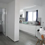 Penthouse Seaside B - Faraway Lägenhet