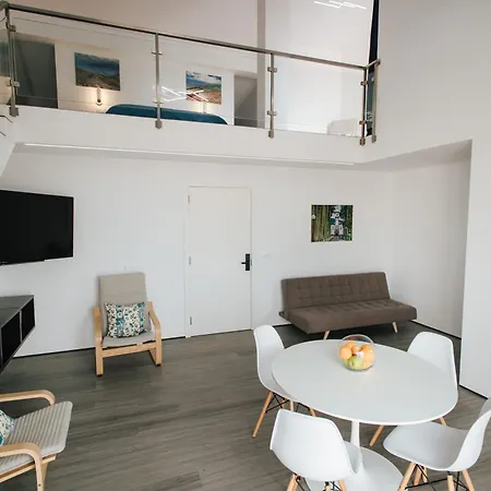 Penthouse Seaside B - Faraway * Lagoa (Azores)
